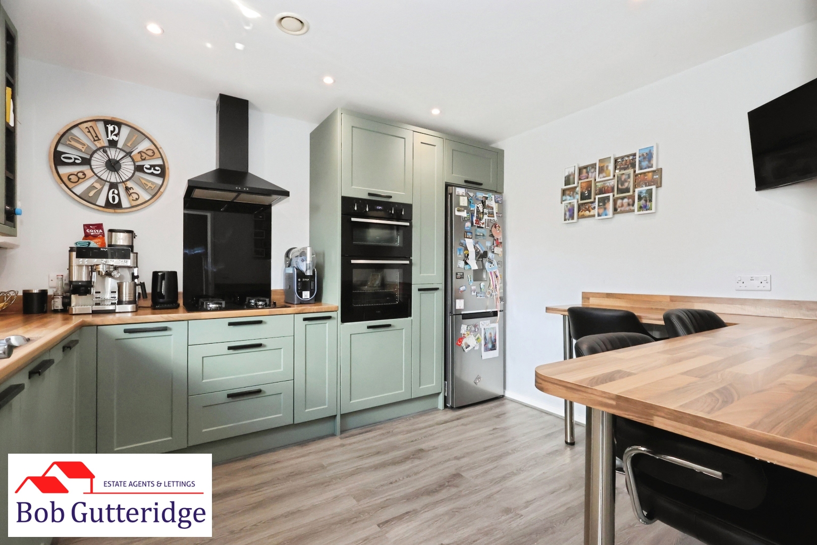 FITTED KITCHEN / BREAKFAST ROOM